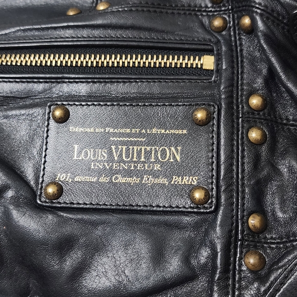 LOUIS VUITTON Limited Edition Black Lambskin Leather Riveting Bag - Picture 5 of 16